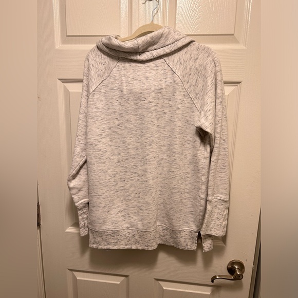 Calvin Klein white, black and grey round neck long sleeve sweatshirt - Picture 2 of 3